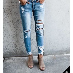 Vici distressed jeans